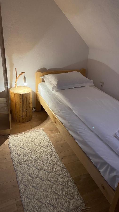 Bed and Breakfast Famives Vendeghaz Racul Exteriér fotografie
