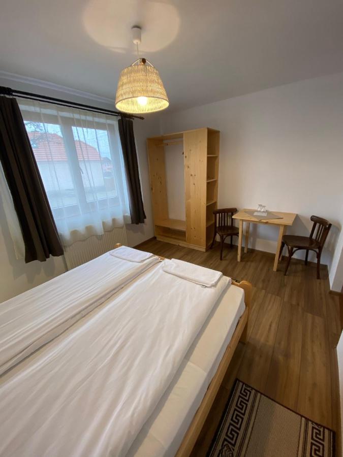 Bed and Breakfast Famives Vendeghaz Racul Exteriér fotografie