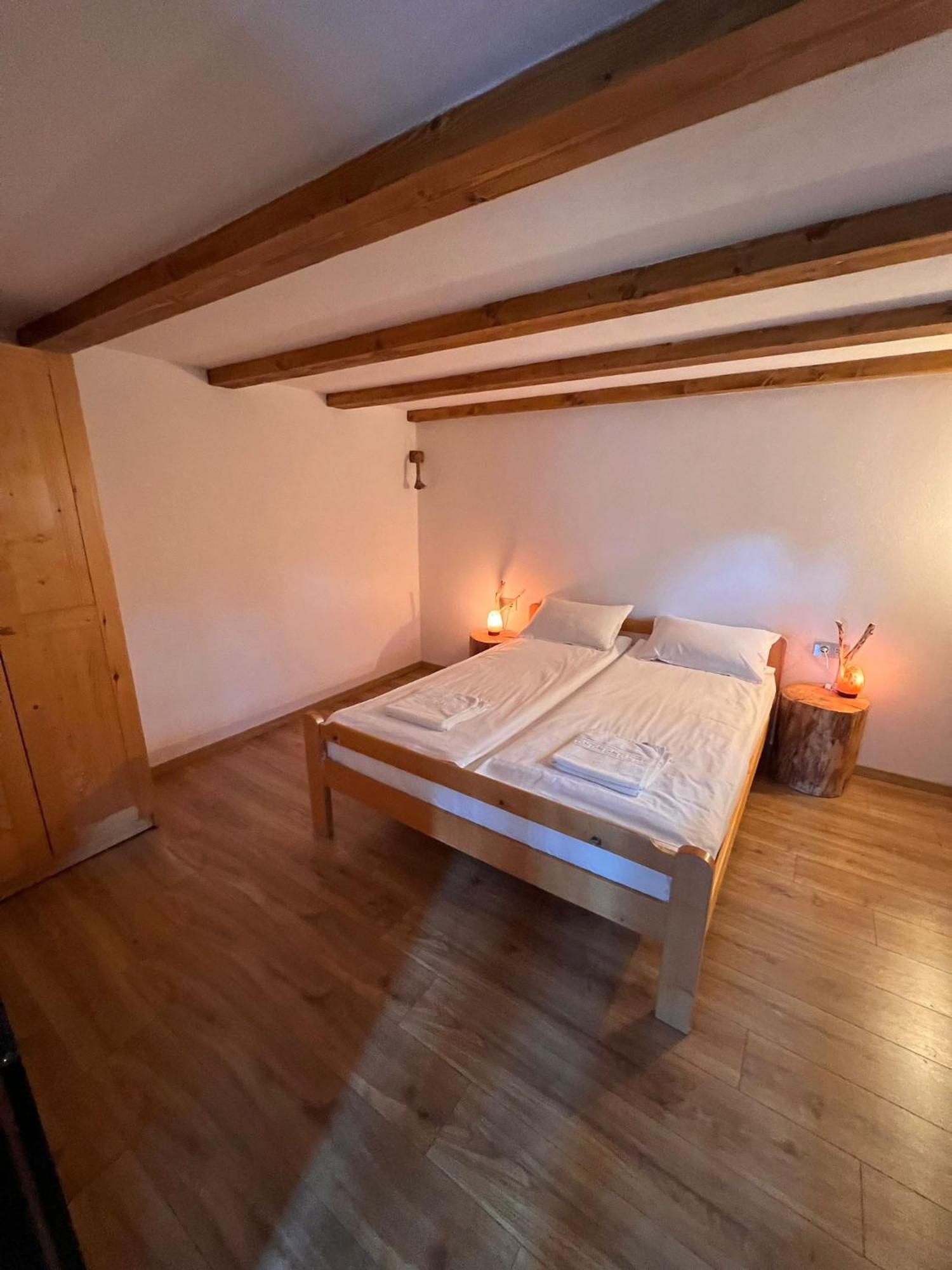 Bed and Breakfast Famives Vendeghaz Racul Exteriér fotografie