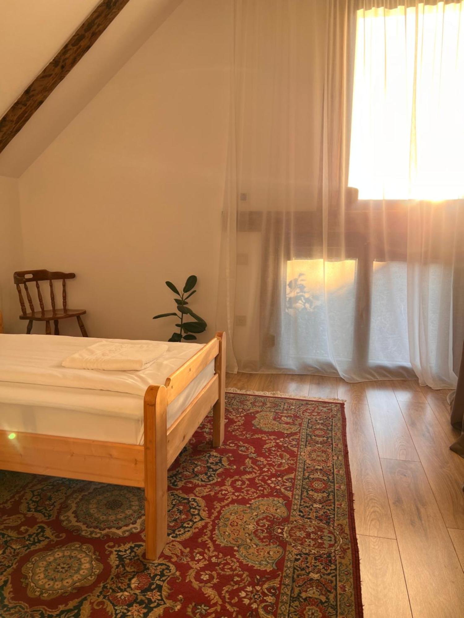 Bed and Breakfast Famives Vendeghaz Racul Exteriér fotografie